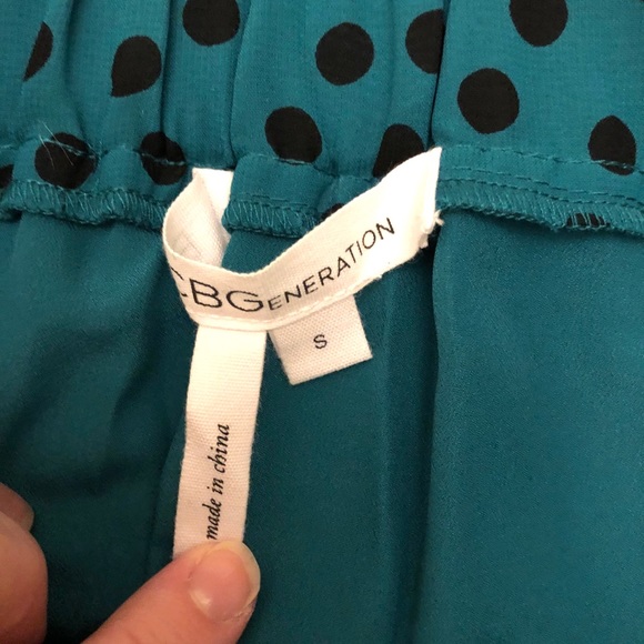 BCBGeneration flowy polka dot skirt size small - Picture 5 of 8